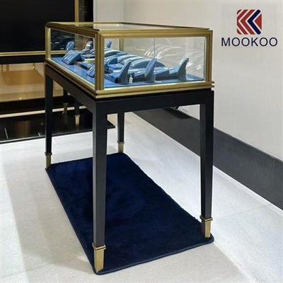 Paslanmaz Çelik Takılar İçin Siyah Altın Vitrin Showroom Perakende Mağaza Alışveriş Merkezi İçin Lüks Modern LED Aydınlatma