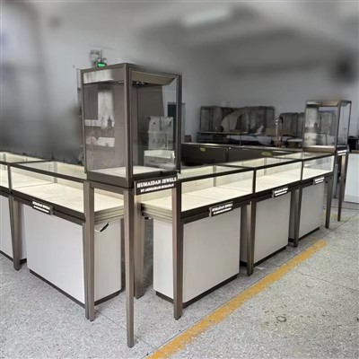 Takı Işık Vitrin Alışveriş Merkezi Kiosk