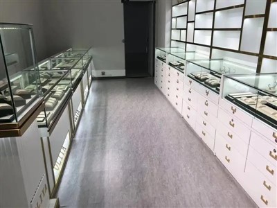 Beyaz Pişirme Boya Halkası Vitrin Vitrine Takı Teşhir Dolabı