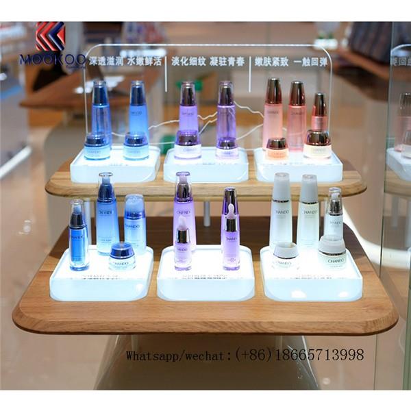 Modern Cosmetic Kiosk Design