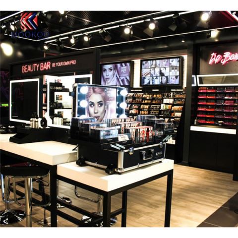 Lüks Kozmetik Mağazası Tasarımı